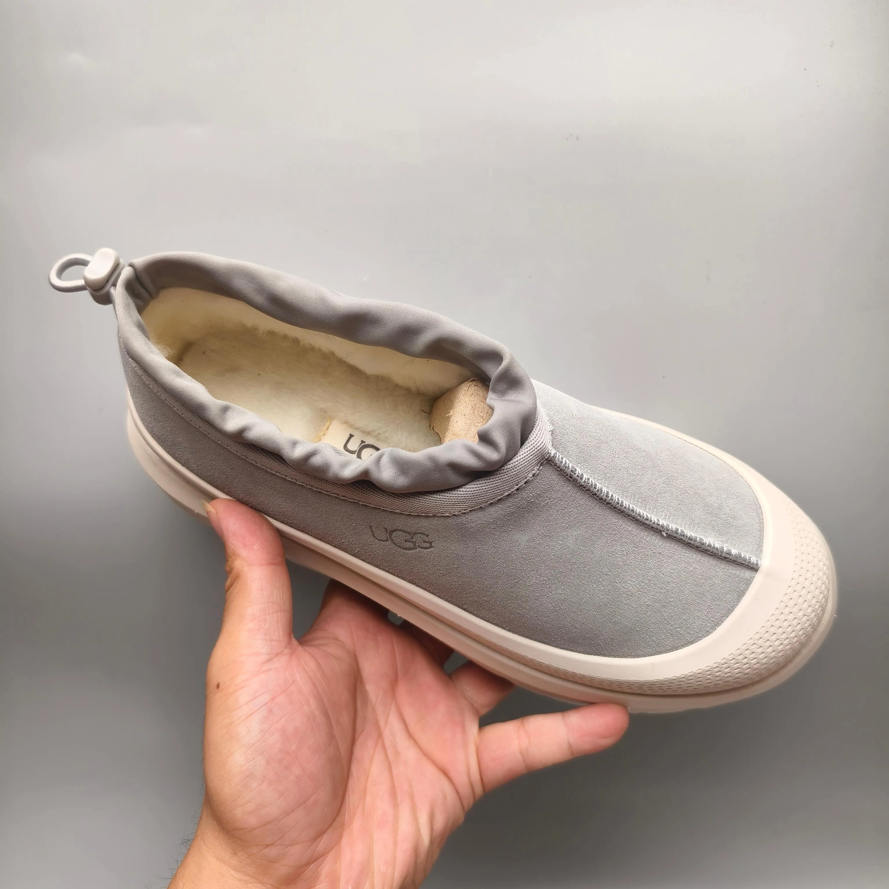 💰520 UGG sheepskin all-in-one snow boots 4096 slip-on casual trendy Wang Yibo men's and women's shoes Color: white red black blue yellow light gray dark gray green Matching sizes: 35-45